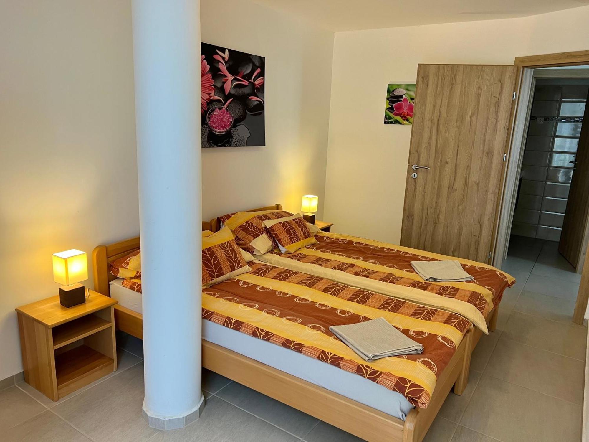 Waterfront Apartmanok Zamárdi Buitenkant foto