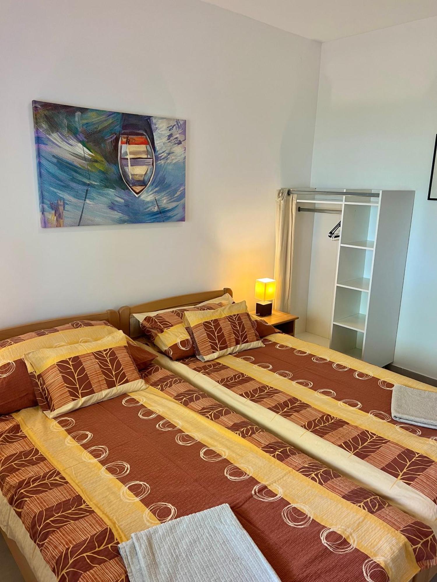 Waterfront Apartmanok Zamárdi Buitenkant foto