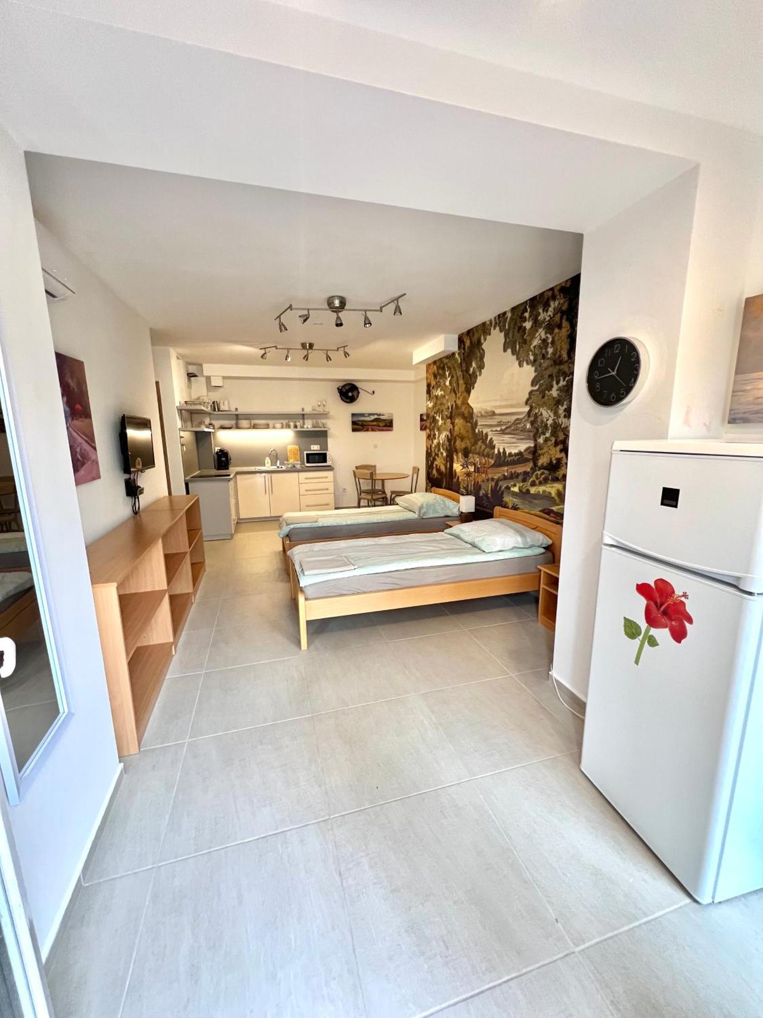 Waterfront Apartmanok Zamárdi Buitenkant foto
