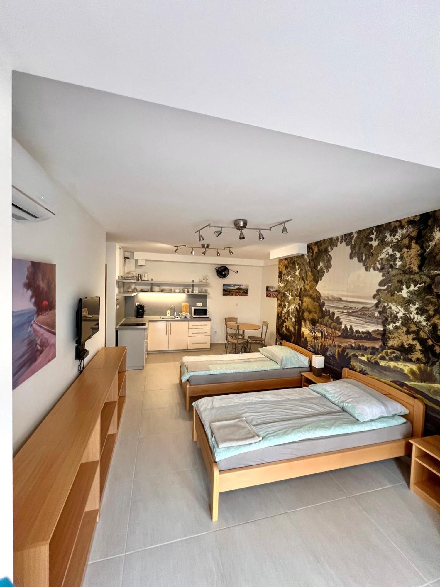 Waterfront Apartmanok Zamárdi Buitenkant foto